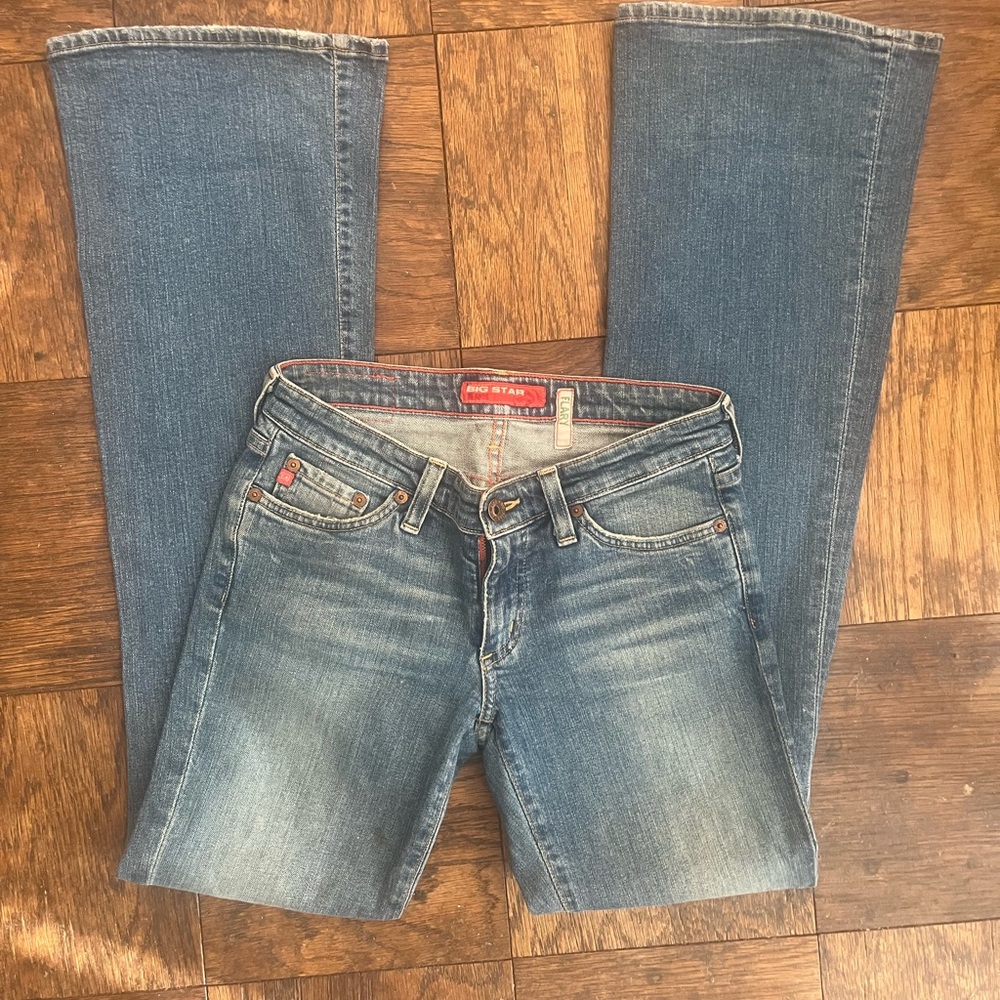 Big Star Flarey Low Rise jeans Size 25R Blue denim Never Worn in excellent shape